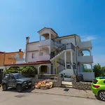 Duga House شقة