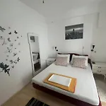 Duga House تْسْغيكفانِتْسا