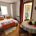 Duga House شقة