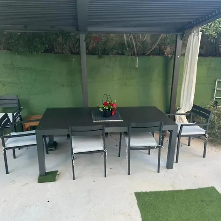 Apartament Duga House *