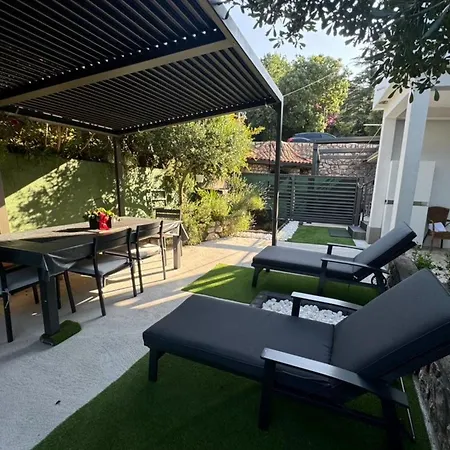 Duga House Διαμέρισμα *