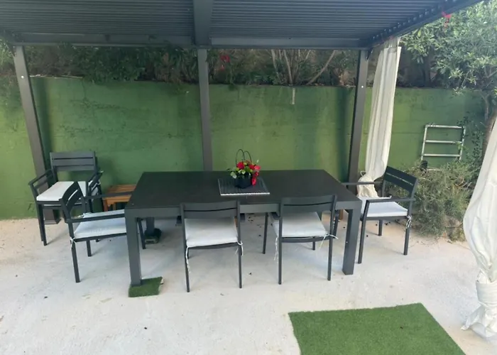 Apartament Duga House *